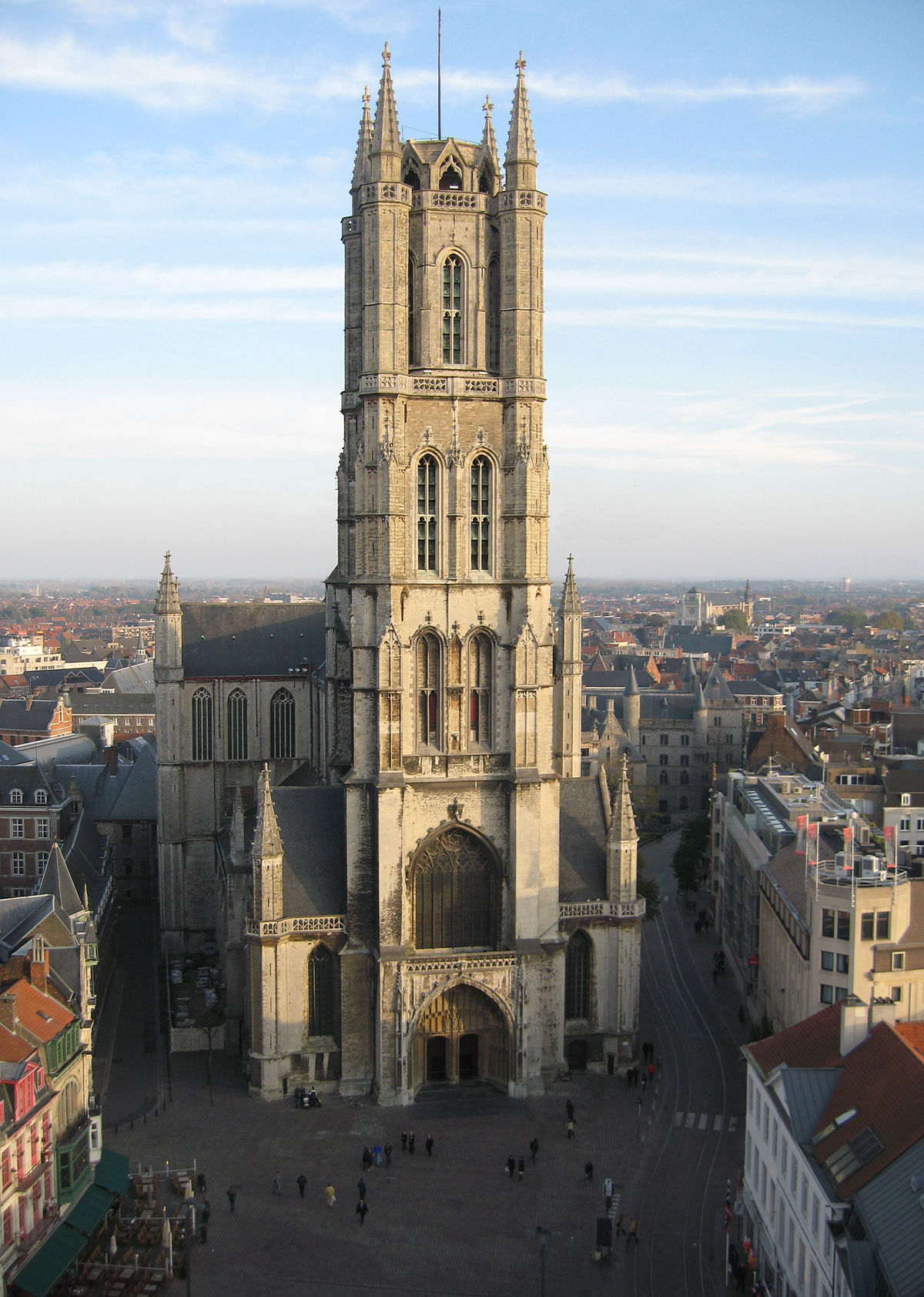 1200px-Sint-Baafskathedraal_(St._Bavo's_Cathedral)_Ghent_Belgium_October